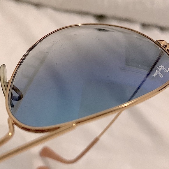 Ray-Ban aviator sunglasses blue ombré gradient lenses gold hardware - Picture 3 of 5